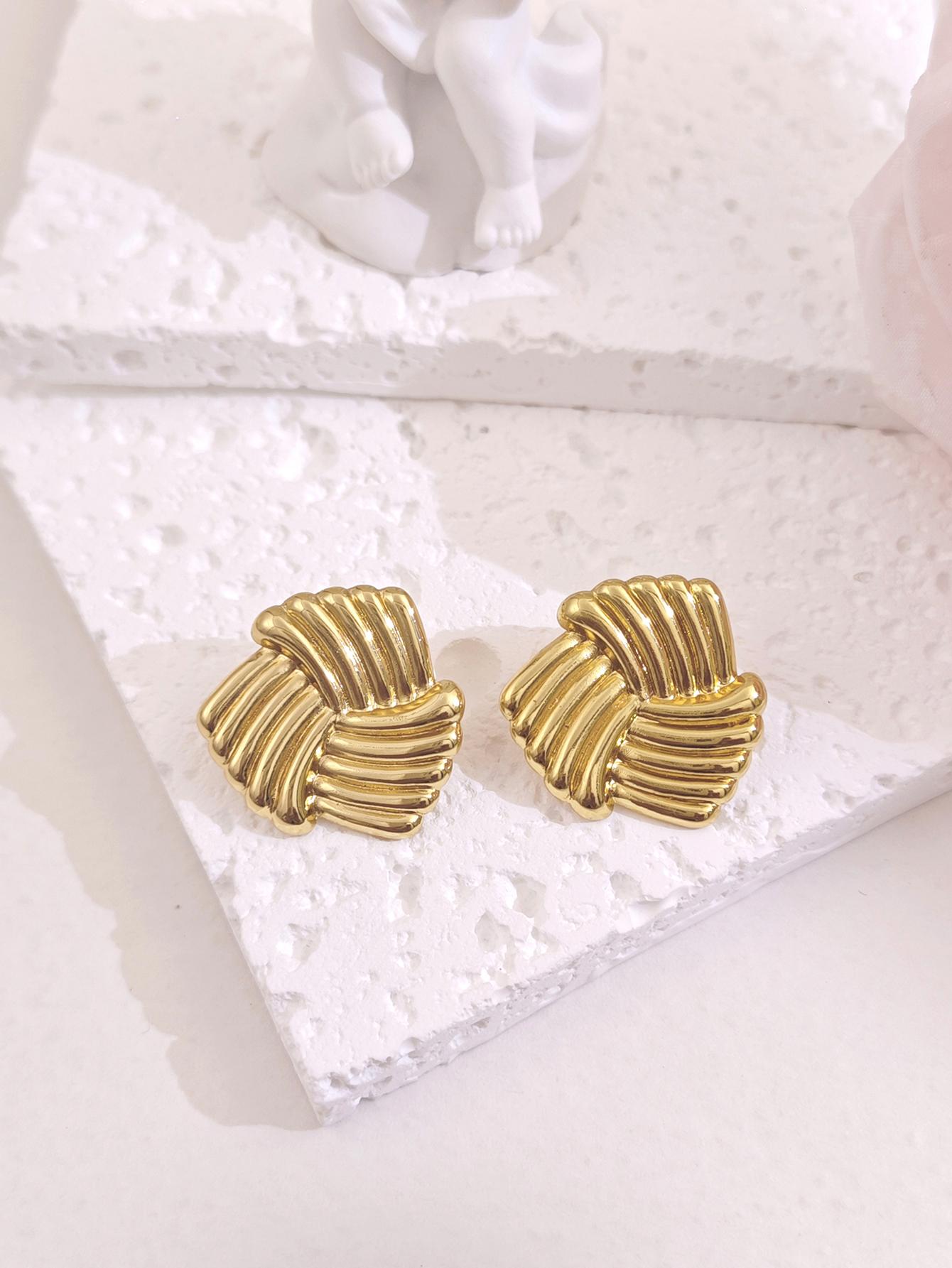 Chunky Gold Earrings Vintage Gold Statement Stud Earrings for Women Lightweight Trendy Knot Geometric Dangle Drop Earring Jewely 1 Pair