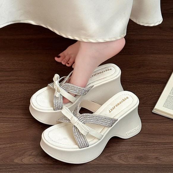 French Thick-bottomed Cool Slippers Women's Summer Outer Wear Advanced Sense 2025 Popular New Summer Beautiful Rhinestone Wedge Slippers