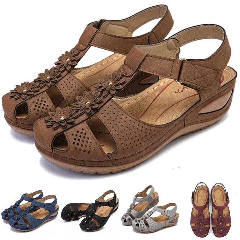 Women's Round Toe Wedge Heel Sandals Stylish Closed Toe Design With Non-slip Feature