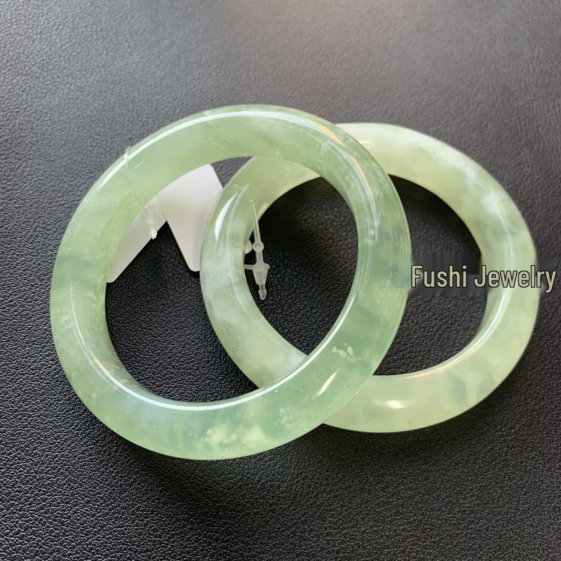 Exquisite Xiuyan Snowflake Jade Bracelet: Winter Artistic Versatility for Any Occasion 54/55