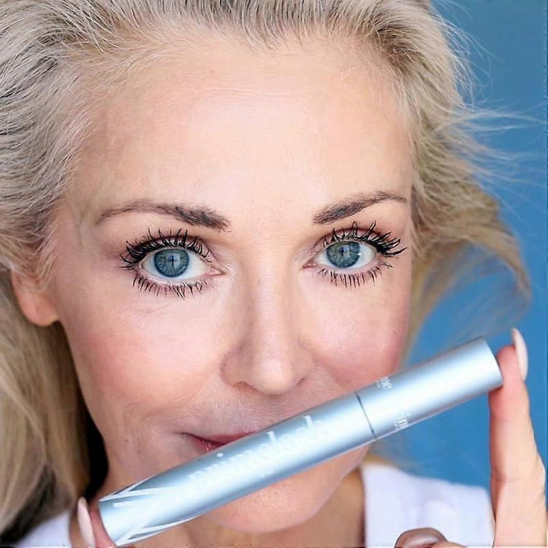 PrimeLash Mascara für ältere Frauen  Volumenverleihend, Unglaubliche Länge (Schwarz) NEU