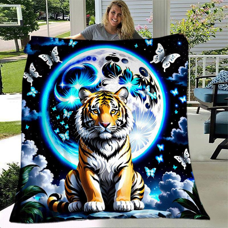 1pc Tiger Printing Lightweight Flannel Blanket, Comfortable and Warm Blanket, for Camping Sofa Bed and Couch Office, in All Seasons