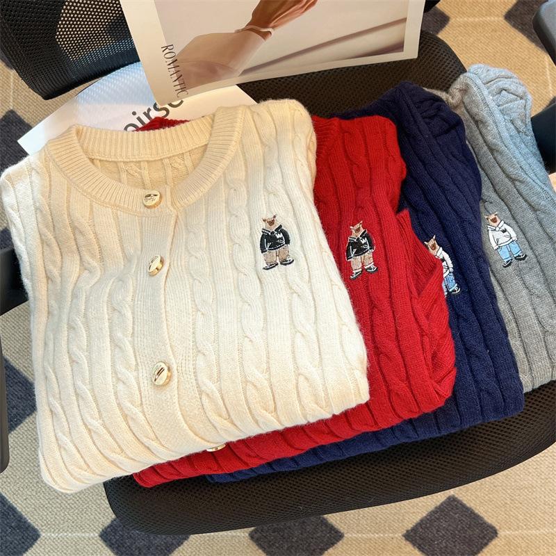 2KWEIRD Autumn New Knitted Sweater Jacket Embroidery Women Short Wool Outwear Slim Twist Knitted Cardigan Cashmere Sweet Knitwear