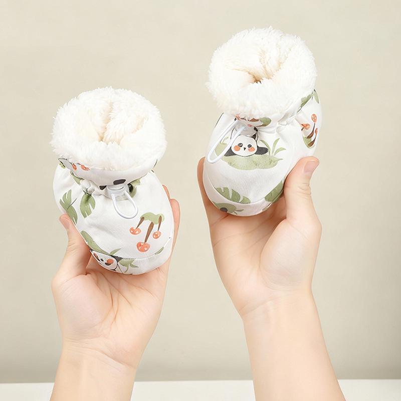 Non-Slip Fleece Baby Shoes for 0-1 Year Old Boys & Girls, Pre-Walking Foot Covers, 6-12 Months