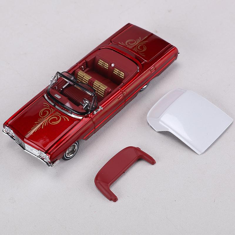 FineWorks 1:64 Chevrolet Impala Hardcover edition Open Full Door Alloy Model Car