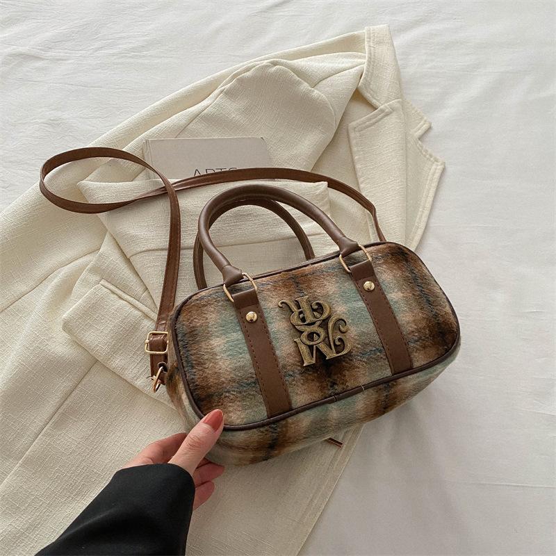 Новая модная маленькая квадратная сумка ретро сумка через плечо модная простая сумка через плечо нишевая сумка