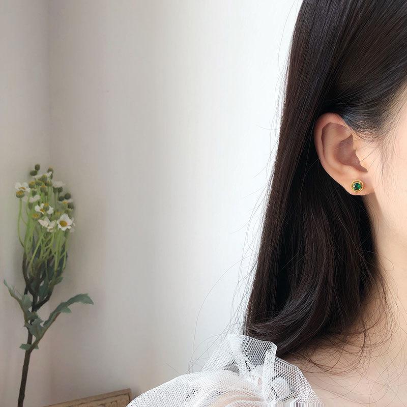 Beixi S925 Sterling Silver Baroque Carved Emerald Stud Earrings for Women - French Light Luxury High-End Retro Design