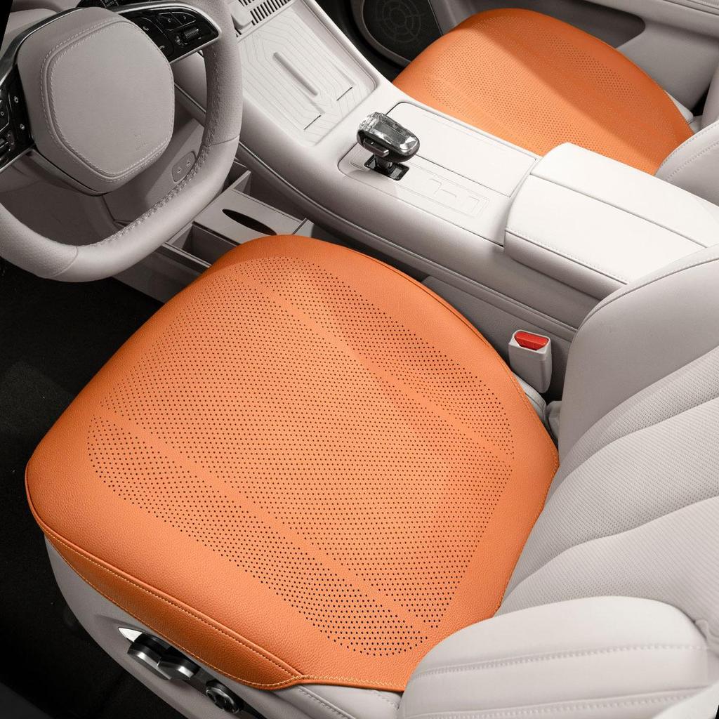 Universal Breathable Car Seat Cushion - Cool, Non-slip, Thin Design for All Seasons (2025)