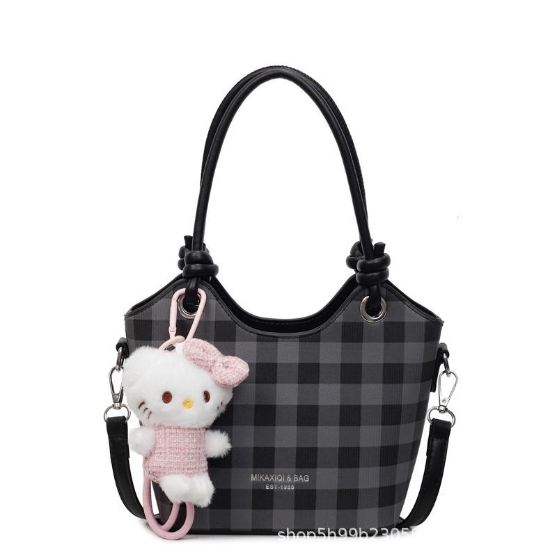 Niche fashionable bag women's new summer simple chain bag messenger bag high value portable shoulder bag