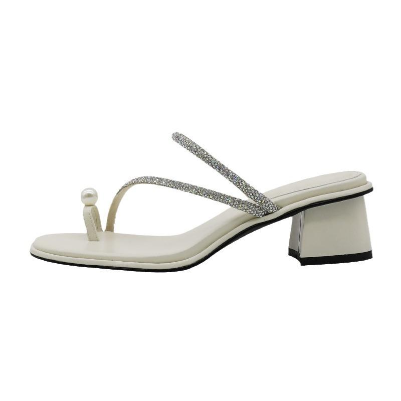 Fairy wind thick heel set toe pearl cool slippers women wear 2025 new rhinestone vacation toe sandals with skirt