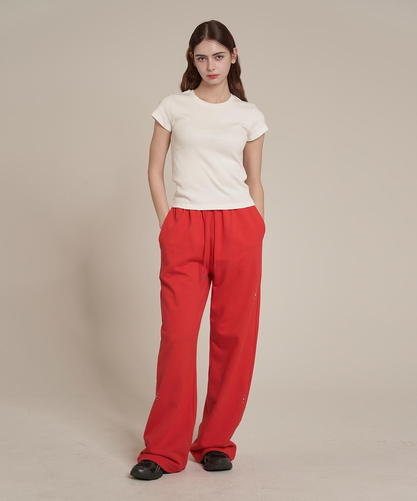 Iteoneolmomeonteu Studded Sweatpants _ Red
