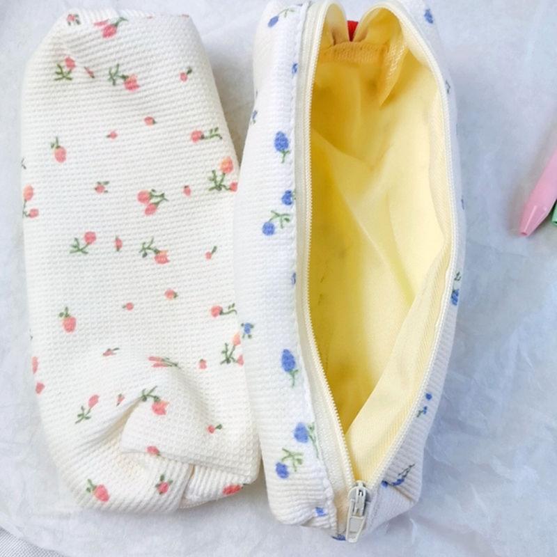 Tiny Blossomy Pen Case Permanent Polyester Cosmetic Planner With Dense Size For Daily Use