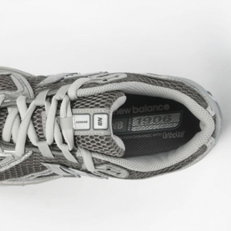 New Balance Unisex Running Shoes 1906 Running Shoes Harbor Grey Silver Metallic M1906reh