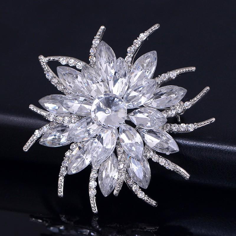 

Crystal Brooch Unique And Versatile Accessory Pin For Matching Clothes. Button Pin For Sweaters. Acrylic Women s High-end Corsage. One Size білий