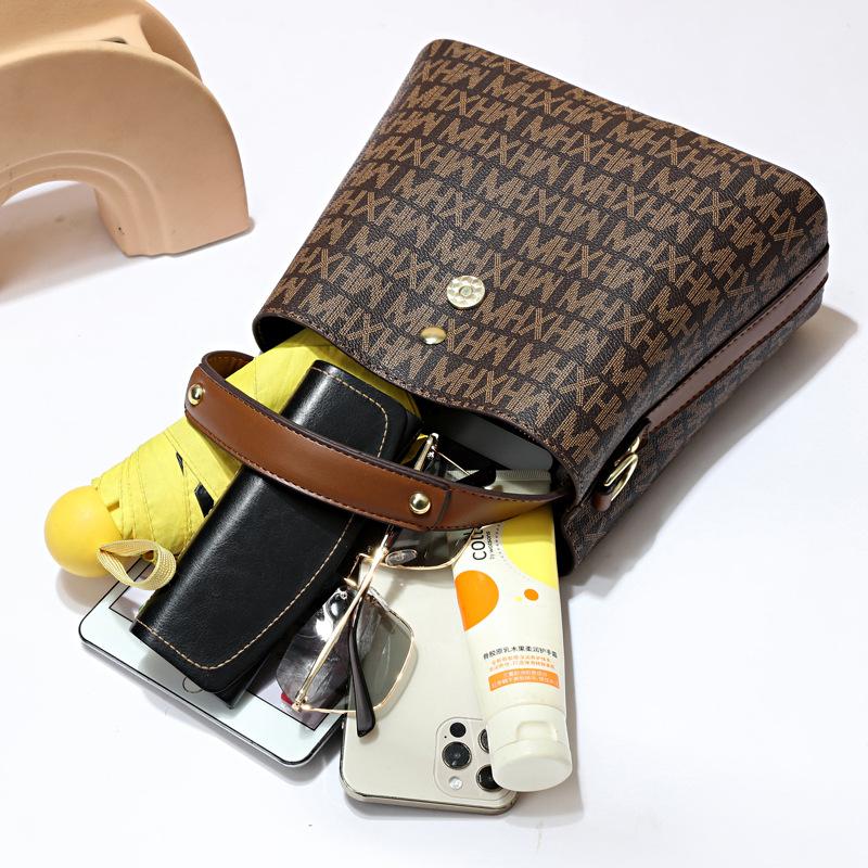 Bag 2025 New Bucket Bag Trendy Fashion Bag Large Capacity Women's 2025 Shoulder Bag