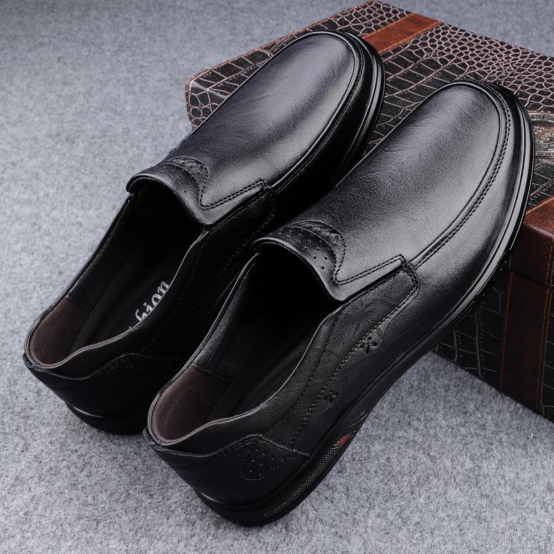 Fashion Genuine Leather Men Boat Shoes Breathable Male Business Loafers Classic Slip on Flats Casual Footwear New Antiskid Driving Shoes