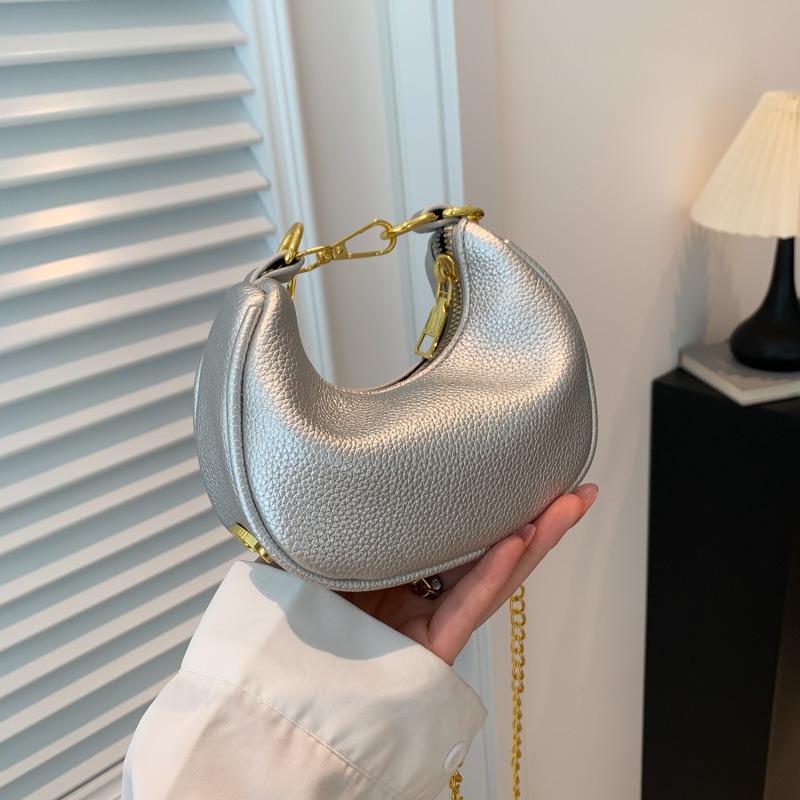 Dammode Månformad Väska Bokstavskedja Replika Crossbody Designerväskor Läderväskor
