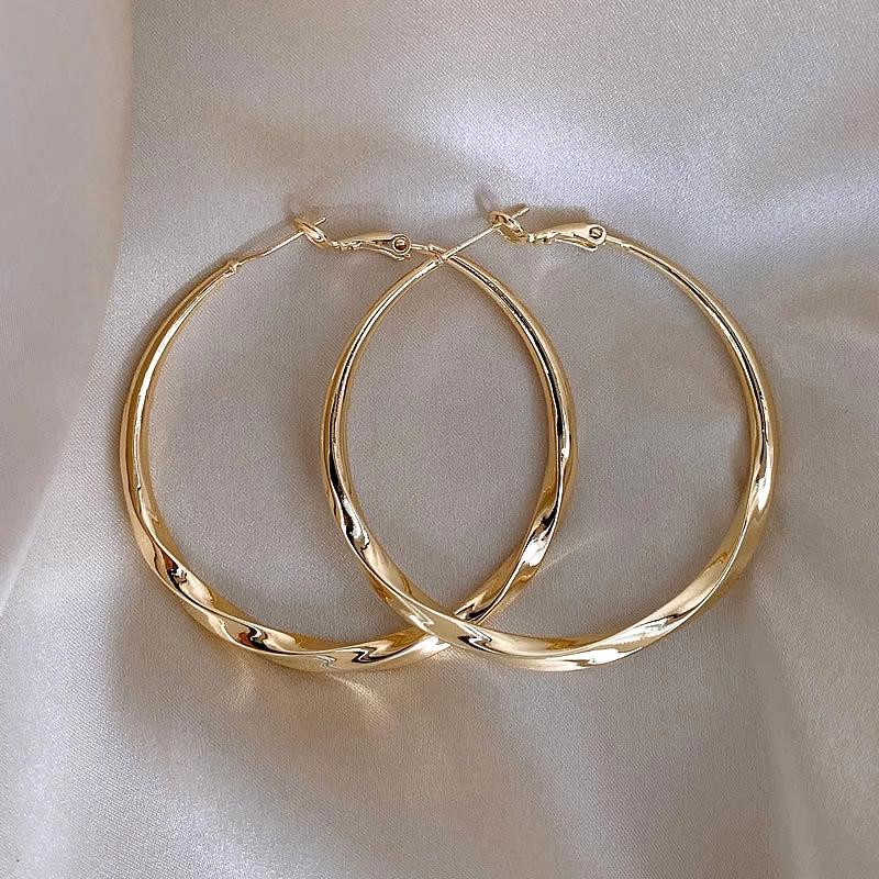 Twisted Gold Earrings, Women s Light Luxury Ear Accessories, Earrings, Unique New Styles, Popular High-end Ear Rings