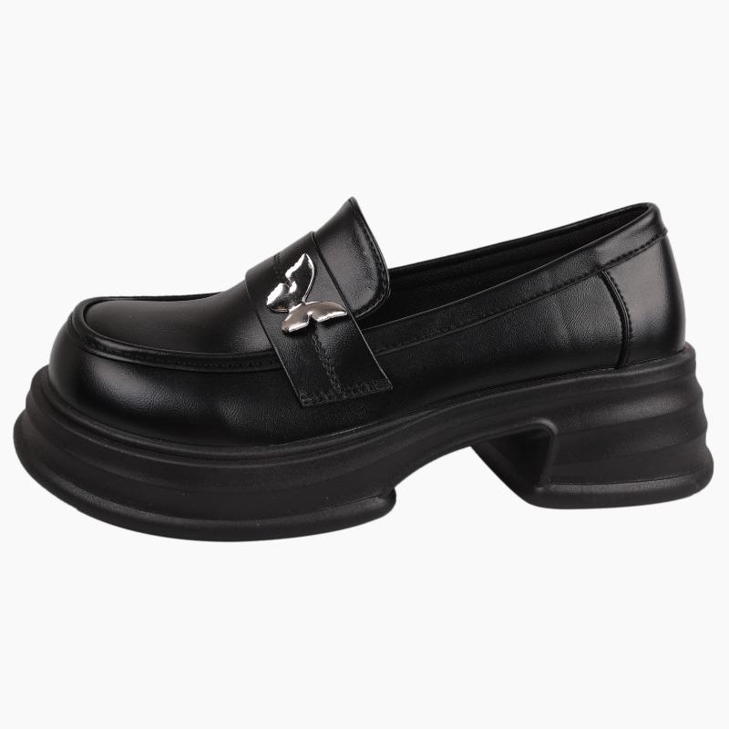 One foot on platform small leather shoes, women's tide autumn new small man with skirt student loafers
