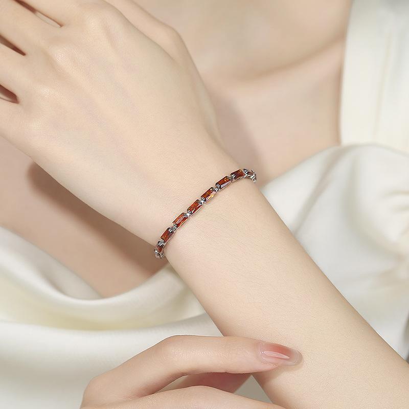 Simple Rectangular Garnet Red Zircon Bracelet for Women, Versatile Fashion