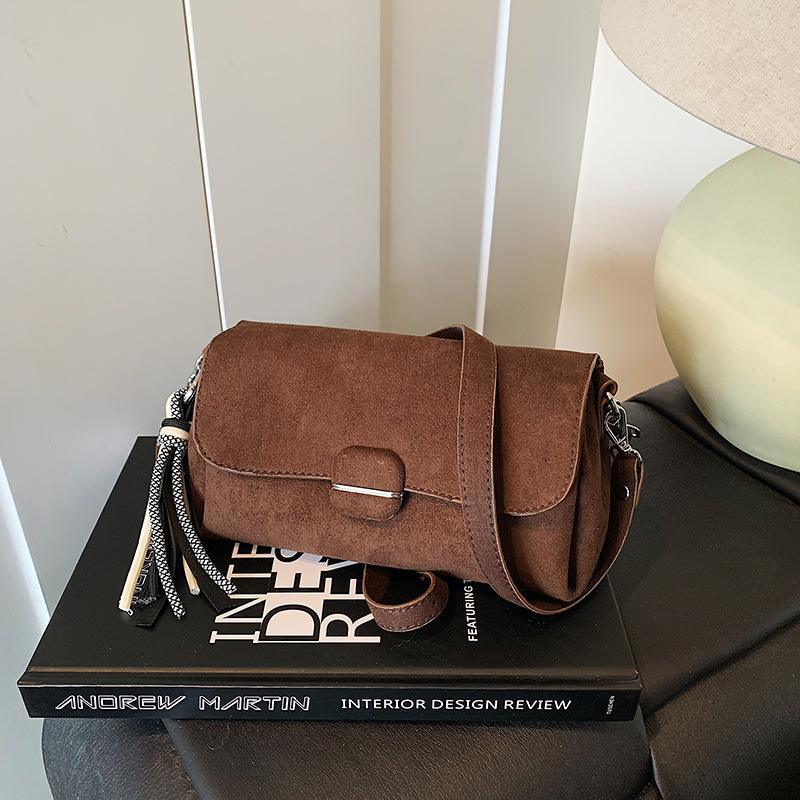 Super fire small bag women's autumn and winter retro versatile 2025 new fashion shoulder messenger bag women's popular small square bag