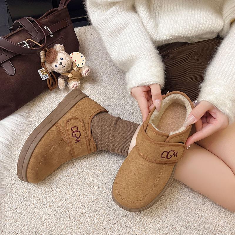 Winter new thick-soled women's velvet thickened warm cotton shoes soft-soled fashionable versatile Velcro women's shoes