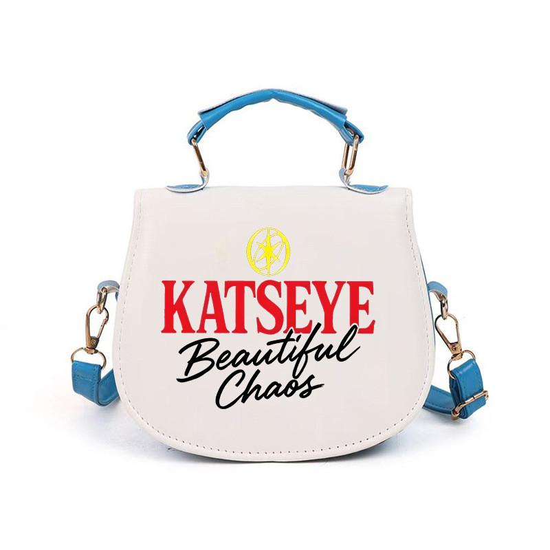 Unique Apparel Meisjes KATSEYE Geprint Lichtgewicht Crossbody Tas Casual PU Schoudertassen 14.5*17cm white