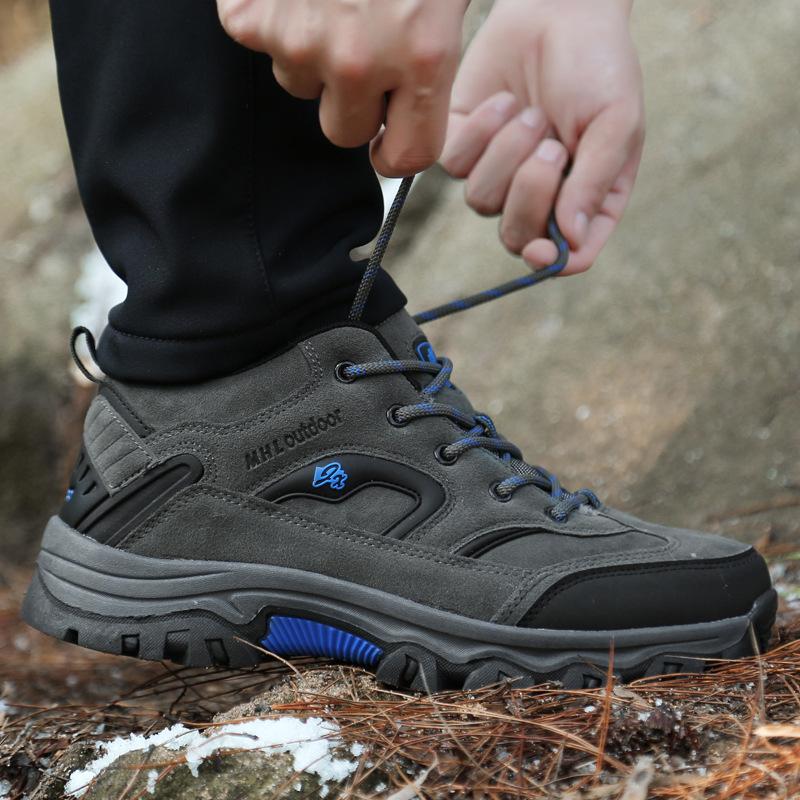 Pánské zimní sametové outdoorové sportovní boty na turistiku 2025 nové lehké protiskluzové a oděruvzdorné turistické pánské cestovní boty
