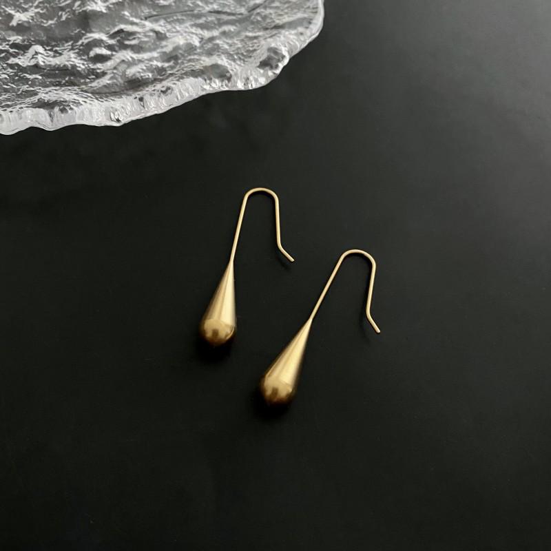 

Трендовые женские золотые серьги в европейском и американском стиле 2024 года - Высококлассная простота, не тускнеющие, популярная мода