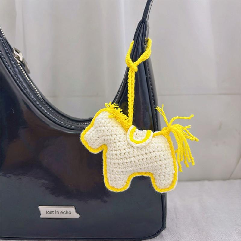 

Creative Cartoon Wool Crochet Cute Small Horse Keychain Pendant Woven Pony Key Ring Bag Ornament Hanging Decoration A3
