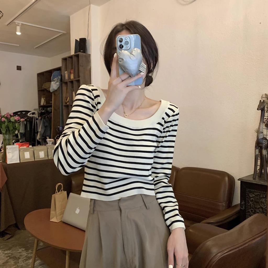 2024 Women's Chic Korean Color Block Knitwear: Black & White Striped Versatile Base Layer