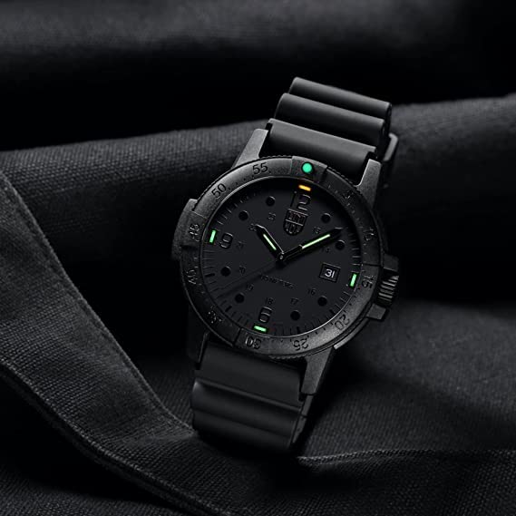 Luminox Sea Bass Carbonox Matte Black 44mm Model Swiss Made Watch X2.2001.BO