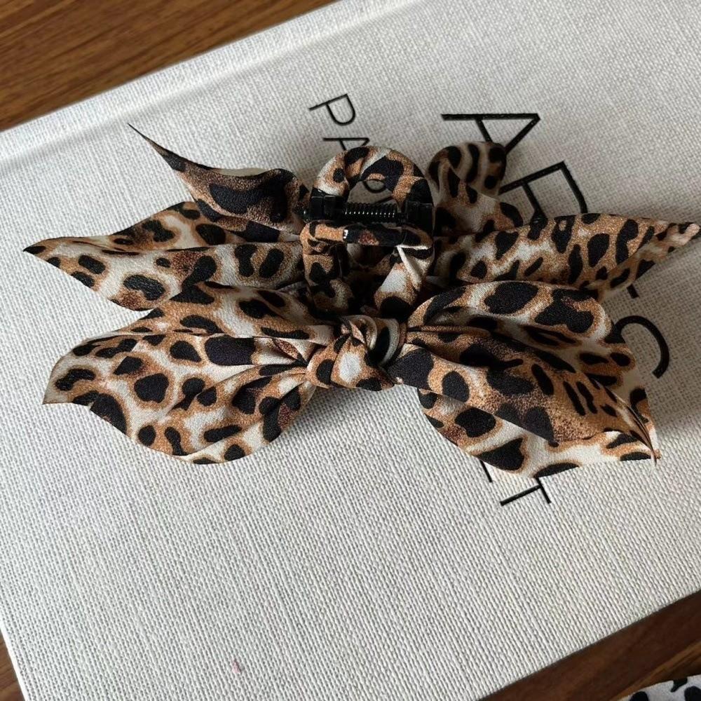 

New Double-sided Hair Clip Cashew Flower Large Shark Clip Hair Accessory Butterfly Knot Scratching For Women Summer Vacation