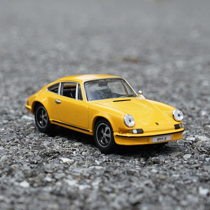 

1/43 Alloy Die-casting Simulation Car Model Original Porsche 911 Car Model Coupe 2.4 1971 Adult Collection Toy Gift