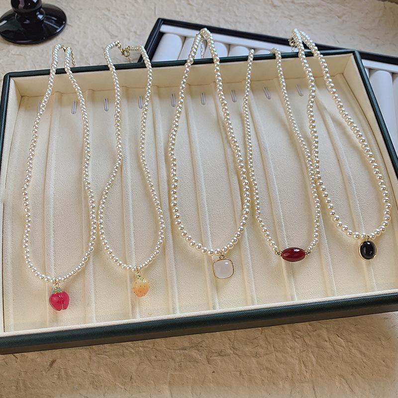Light Luxury High-End Imitation Pearl Beaded Necklace Women'S Versatile Niche Design Collarbone Chain Summer Accessories
