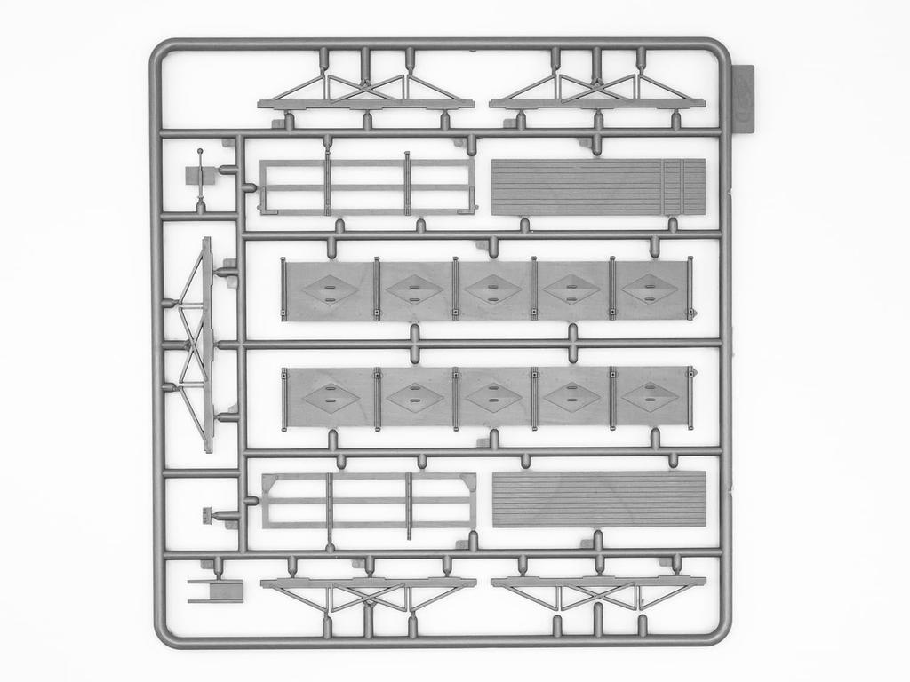 ICM Scale AHN Truck Glasgow with Cock Plastic Model 35421 1/35 (Combat Vehicle)