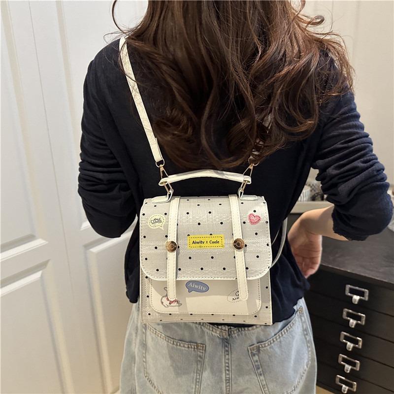 New women's bags, daily versatile bags, casual commuting fashion trend, simple and cute backpack.