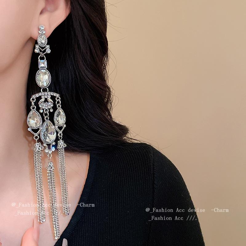 Silver needle with diamonds, water drop fringed earrings, super fairy light luxury temperament exaggerated earrings, high-end exquisite jewelry women