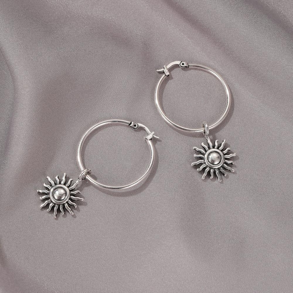 

High-End European & American Retro Sunflower Stud Earrings: Bold & Fashionable Design for Women