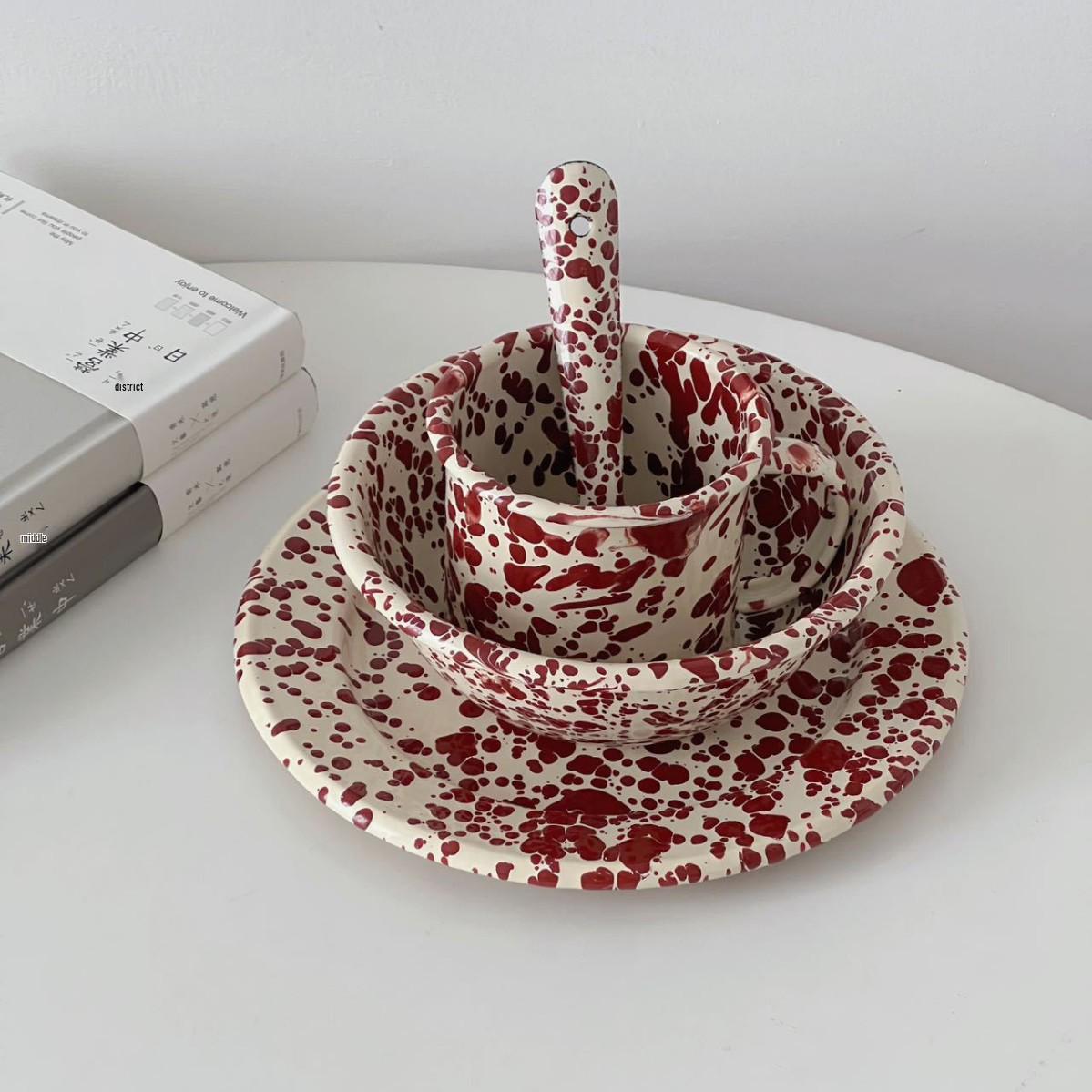 

Набор эмалированной посуды в ретро-стиле с брызгами в корейском стиле: Завтрачная тарелка, миска для йогурта/хлопьев, кружка, чашка и блюдце. Spoon вино красного