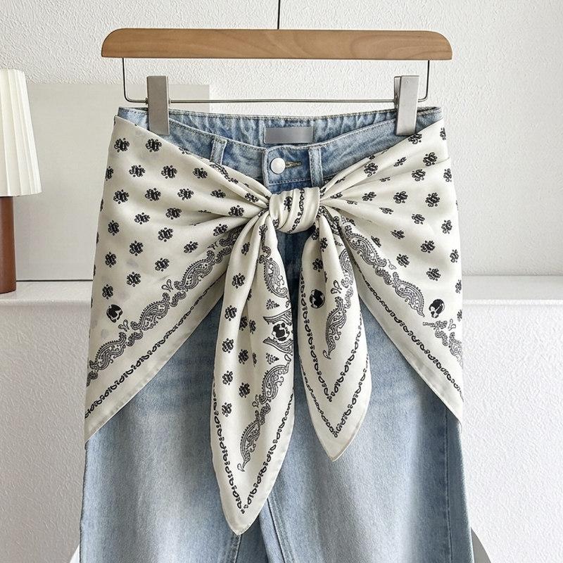 White Floral Small Silk Scarf Triangle Scarf Headscarf Belt Women's Decoration with Skirt Jeans Waist Accessories Fart Curtain