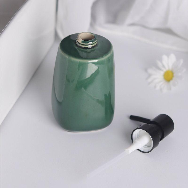 European Style Ceramic Lotion Bottle Green Mouthwash Cup Toilet Brush Hotel Shampoo Lotion Storage Bottle Bathroom Accessories