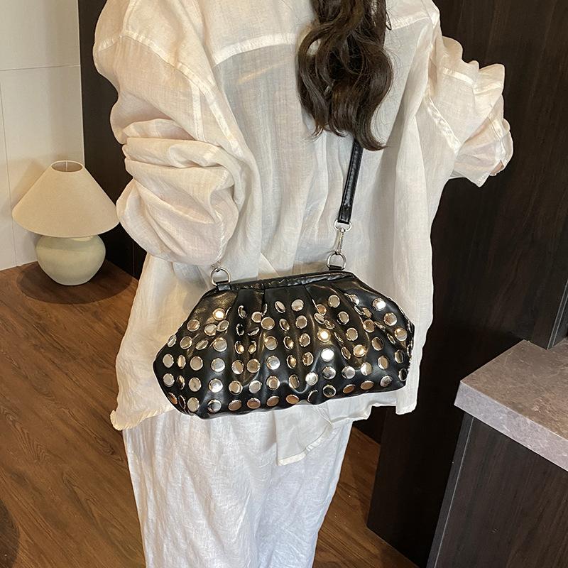 Women's Bag 2025 New Korean Version Fashion Rivet Shell Bag Trendy Versatile Messenger Bucket Bag Pu