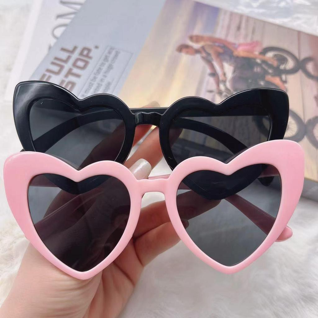 European Style Heart-Shaped Sunglasses for Women & Men - Trendy Korean Fashion Sun Protection Glasses