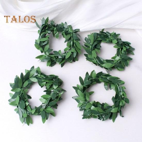 10 Teile/satz Weihnachtskranz Serviettenring Weihnachtsmannmütze Glänzende Blätter Wiederverwendbare Weihnachtsfeier Feiertag Tischdekoration Künstliche Girlande Abendessenserviette