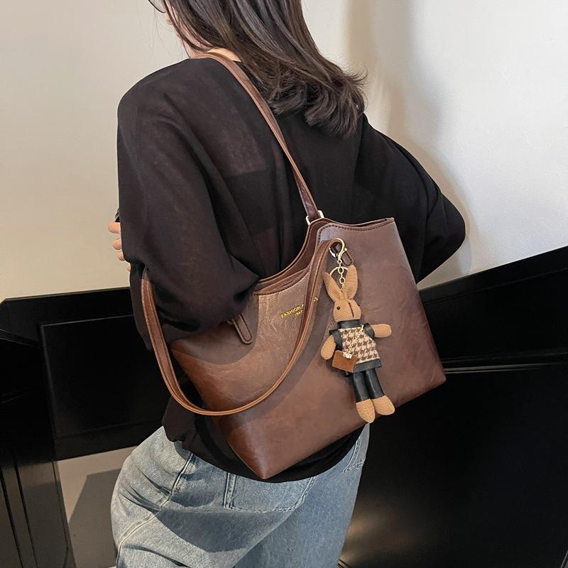 Premium sense large-capacity commuter bag women's fashion new class 2025 women's handheld satchel shoulder tote bag