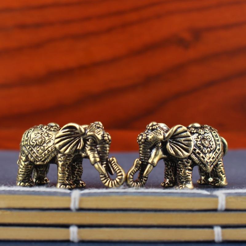 Mini Brass Auspicious Elephant Figurine Vintage Lucky Statue Desktop Decor Creative Metal Ornament Wealth Art Gift