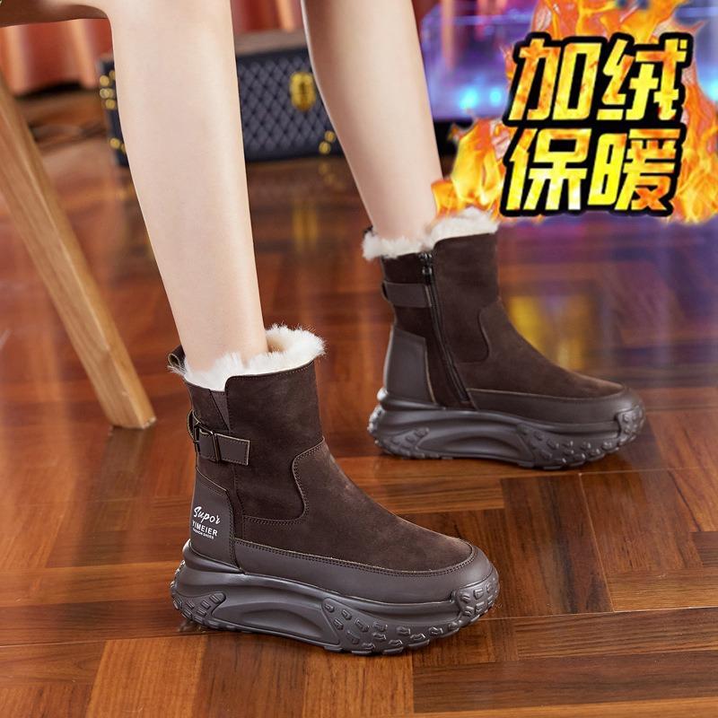 Leather snow boots women's short boots with velvet winter warm cotton shoes, the new Martin thick sole increases the delivery tide