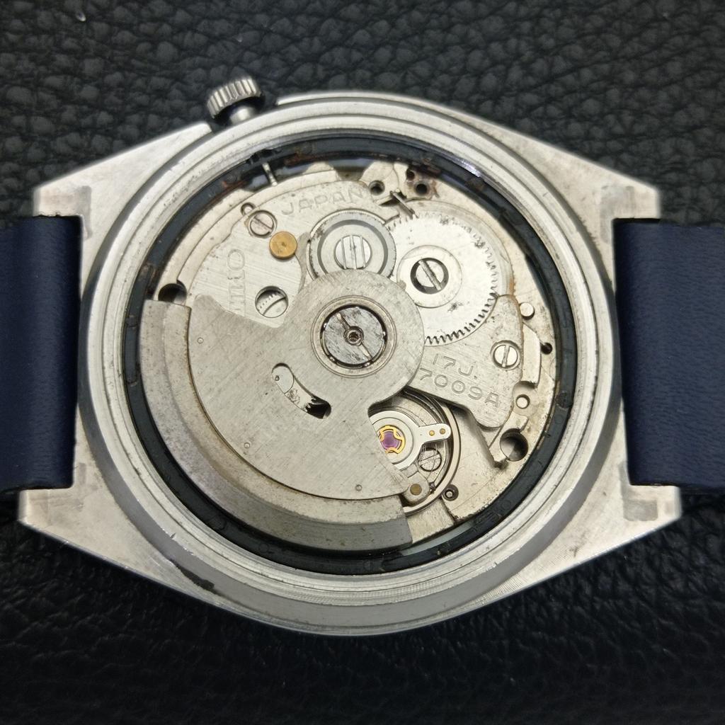 Seiko 5 AUTOMATIC 7009A JAPAN MENS VINTAGE ARABIC BLUE DIAL WATCH A702652-1 R209-a702652