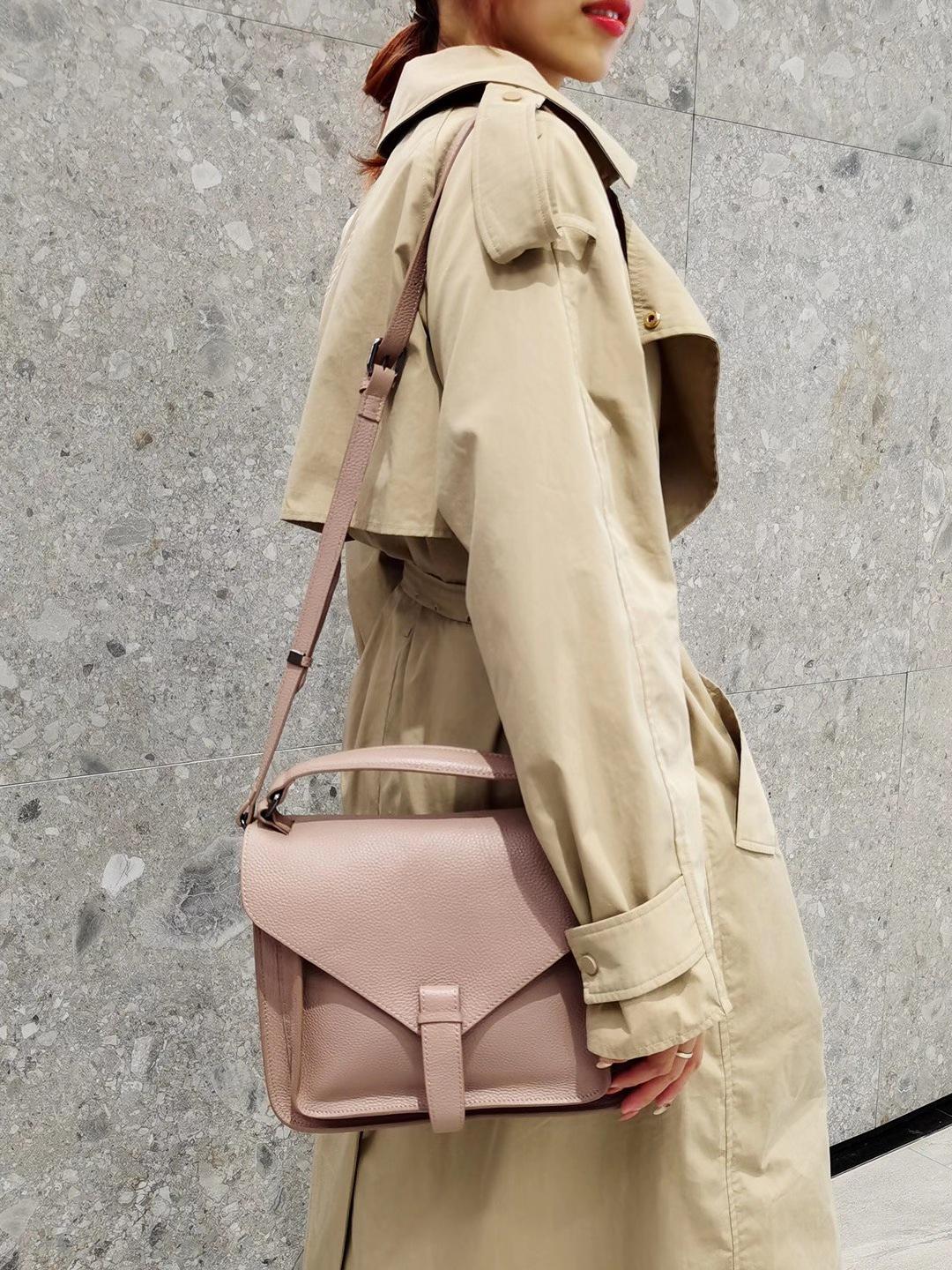 

Винтажная женская сумка-портфель из натуральной кожи большой вместимости Length 27cm, Width 11cm, Height 22cm